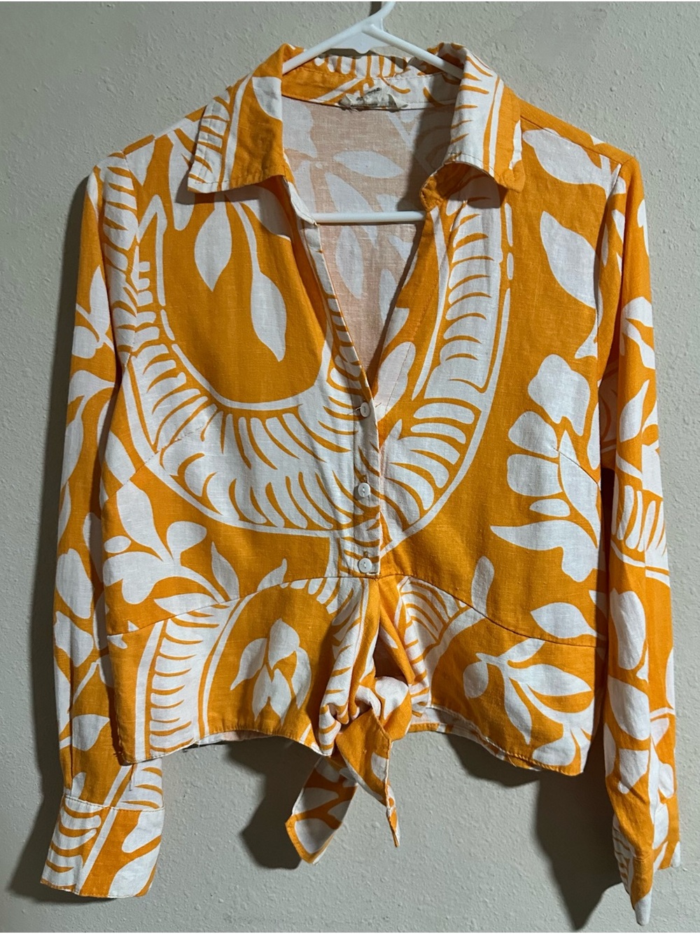 Christian Siriano New York Linen Blend Orange and White Tie-Front Button Shirt - Picture 2 of 8
